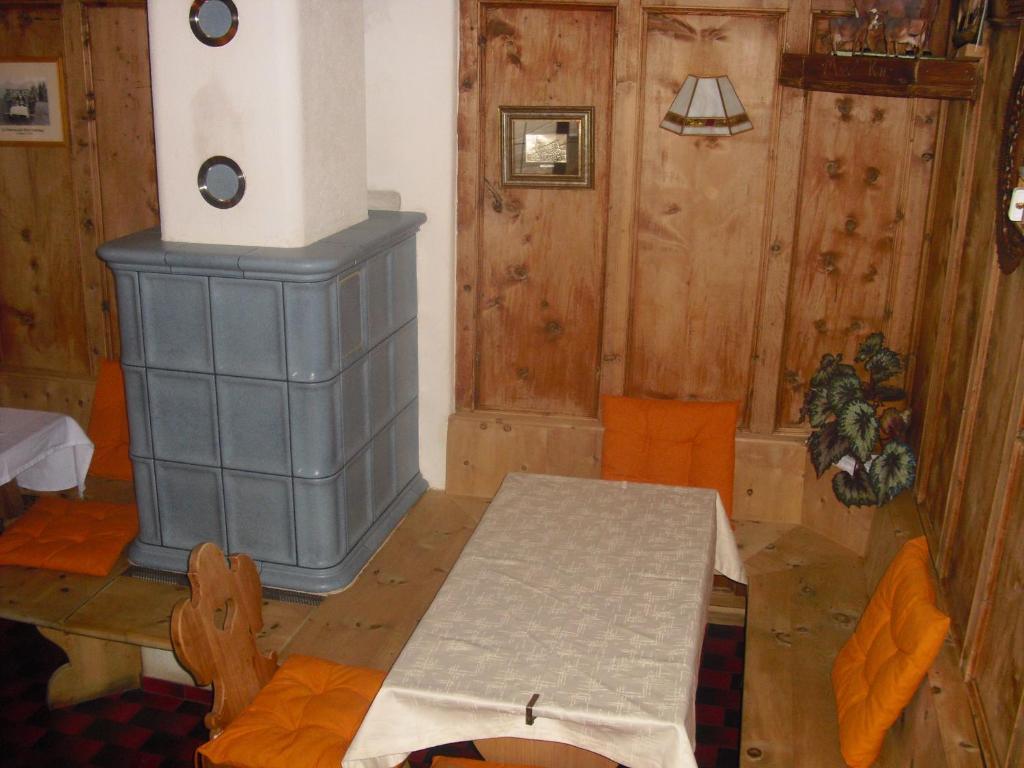 Hotel Edelweiss Malles Venosta Δωμάτιο φωτογραφία