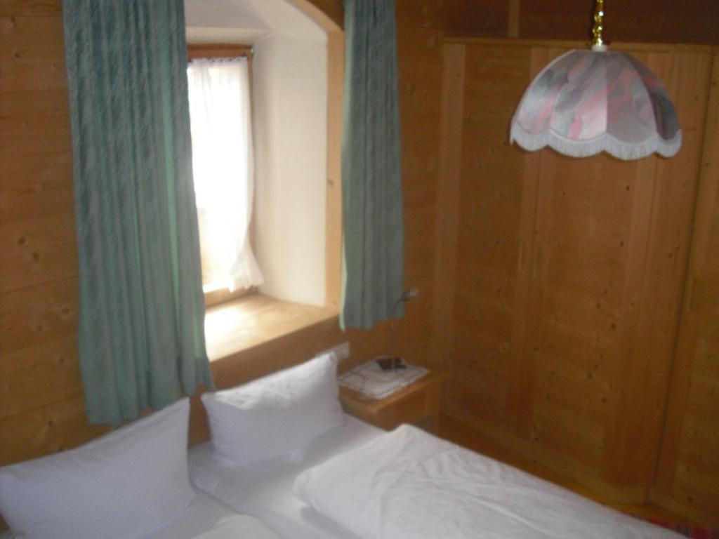 Hotel Edelweiss Malles Venosta Δωμάτιο φωτογραφία